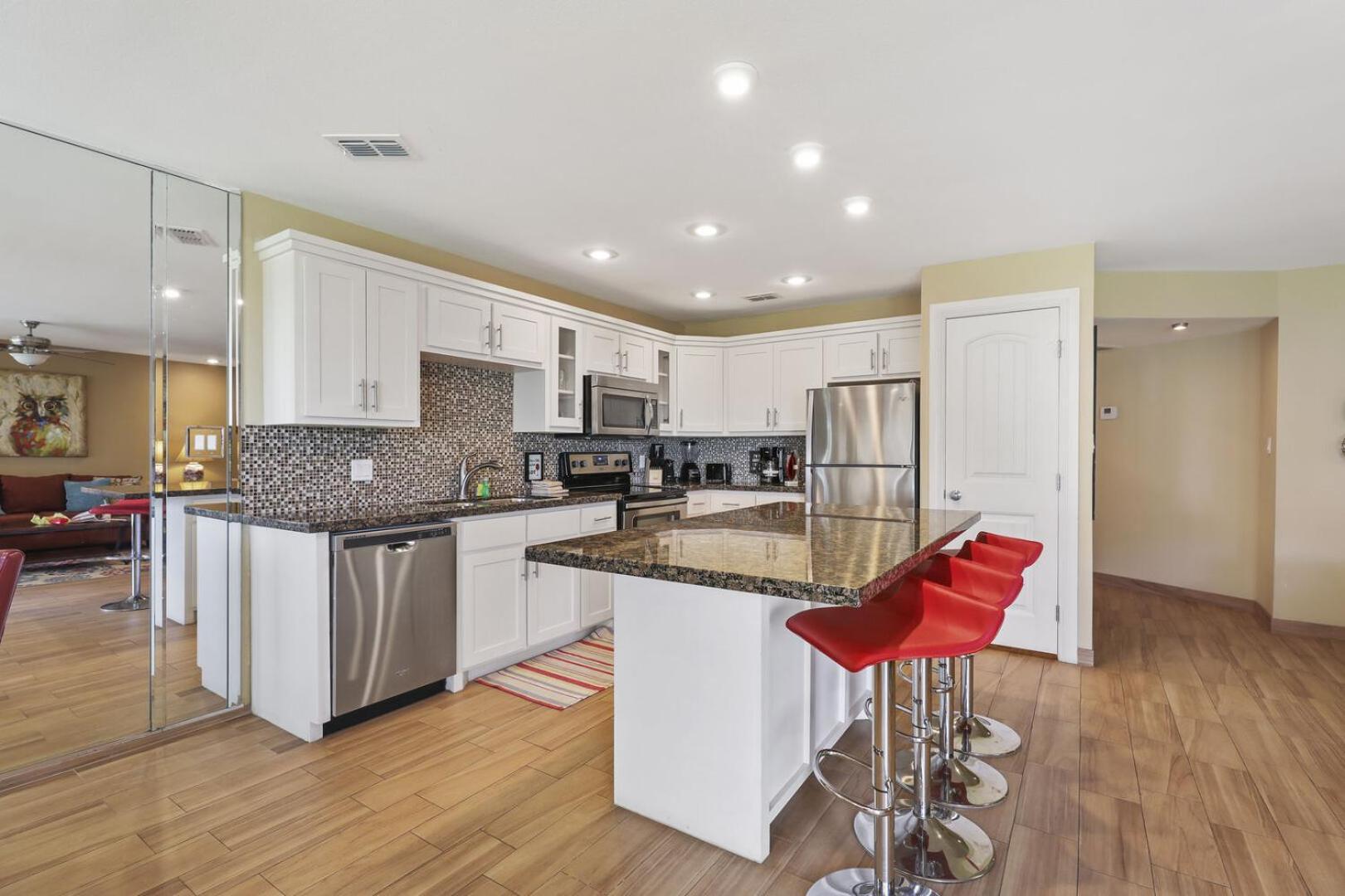 Ground Floor Beachfront Beauty! Steps To The Beach And Pool South Padre Island Rom bilde