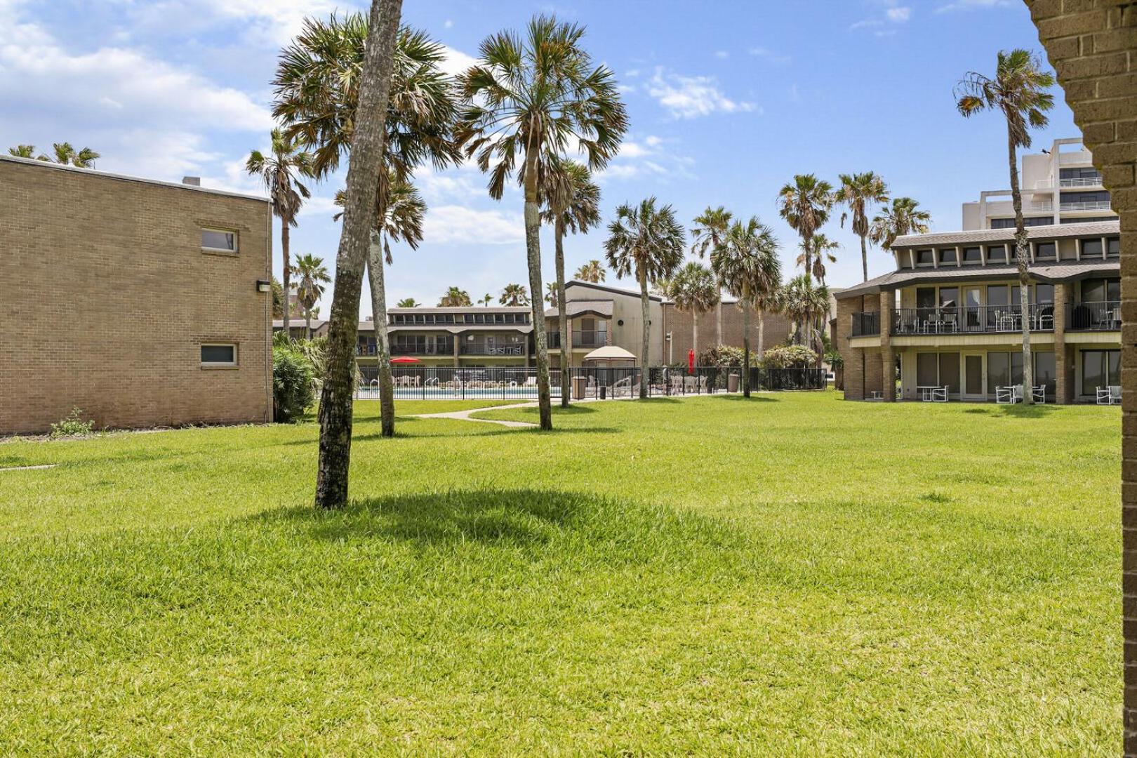 Ground Floor Beachfront Beauty! Steps To The Beach And Pool South Padre Island Rom bilde